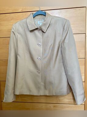 Talbots silk blazer, taupe, size 6. Lined, 89% Silk, 11% Wool